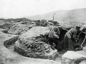Irish soldiers in stone sangers on Kosturino ridge (Inniskillings Museum)
